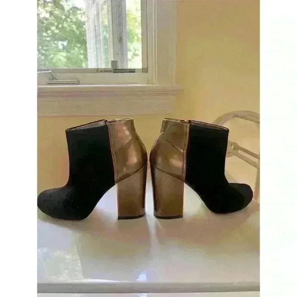 Ted Baker Women's Nimma Black Suede Bootie  Copper Metallic Block Heel Size 9 - Picture 7 of 8